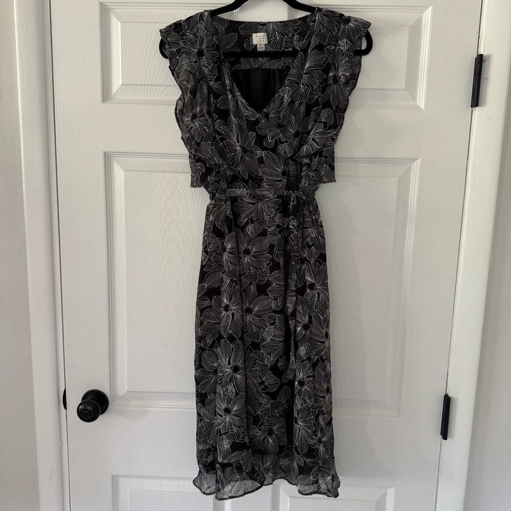 A New Day black and White Floral Print Surplice Front Dress